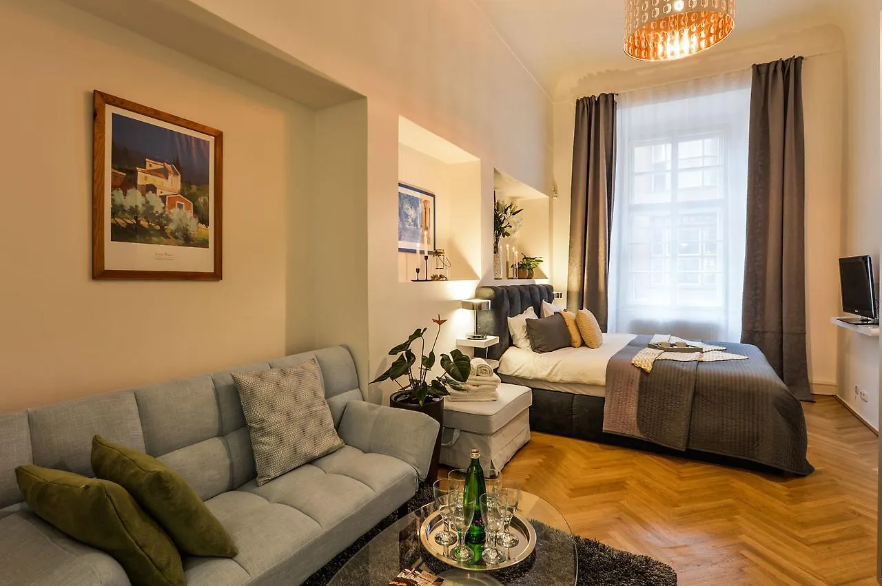 Royal Route Residence Prague Apartment