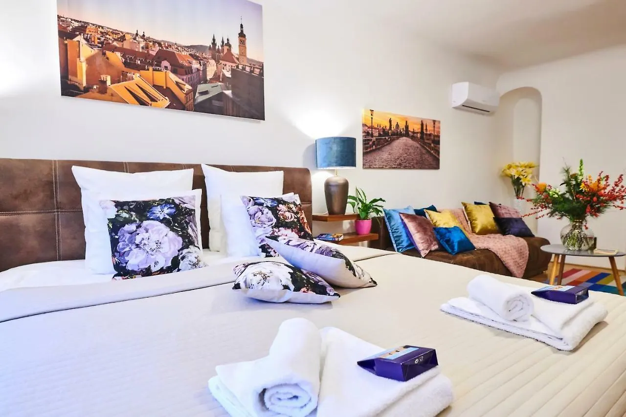 Lägenhet Royal Route Residence Prag