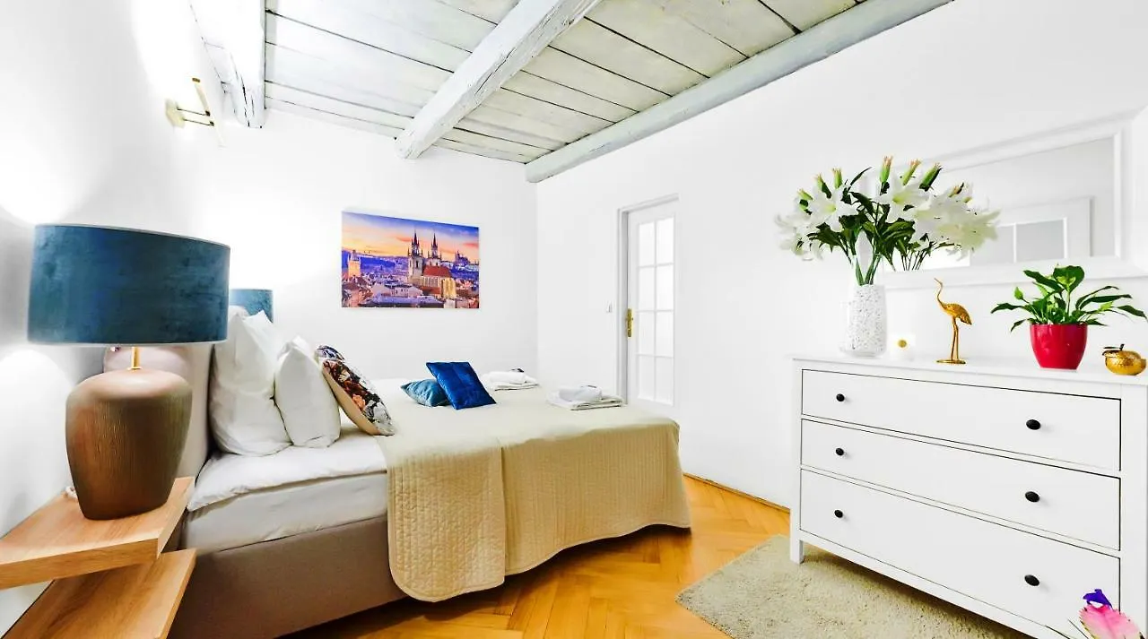 Royal Route Residence Prague Apartment