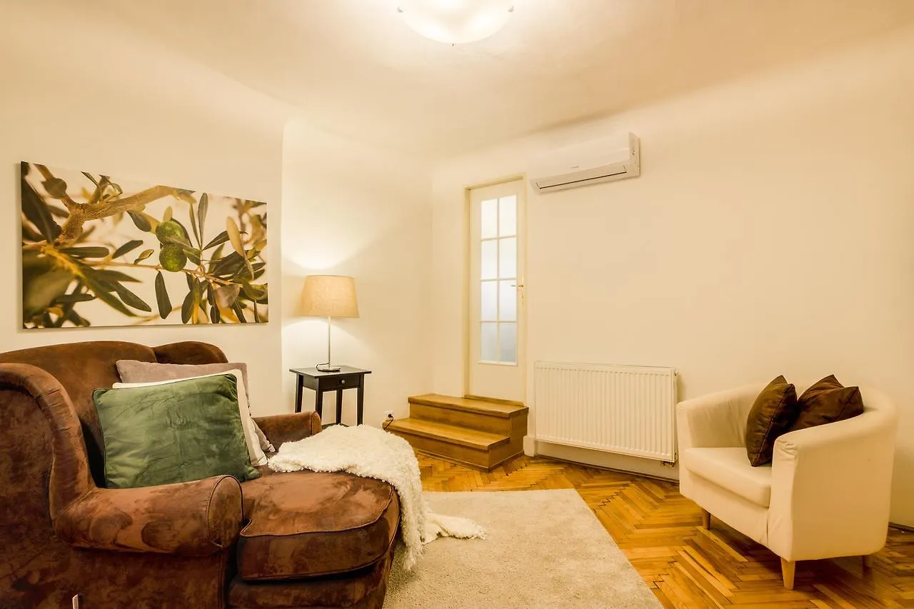 Royal Route Residence Prag Daire